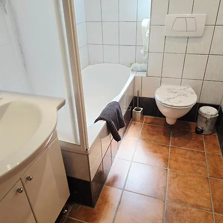 1 - Naehe Phantasialand, Koeln, Bonn, Bruehl Apartmán *