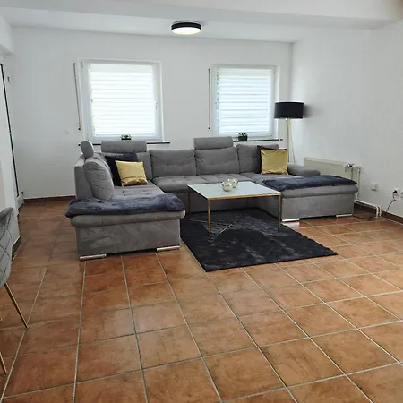 1 - Naehe Phantasialand, Koeln, Bonn, Bruehl *