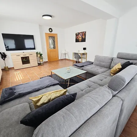 1 - Naehe Phantasialand, Koeln, Bonn, Bruehl Weilerswist