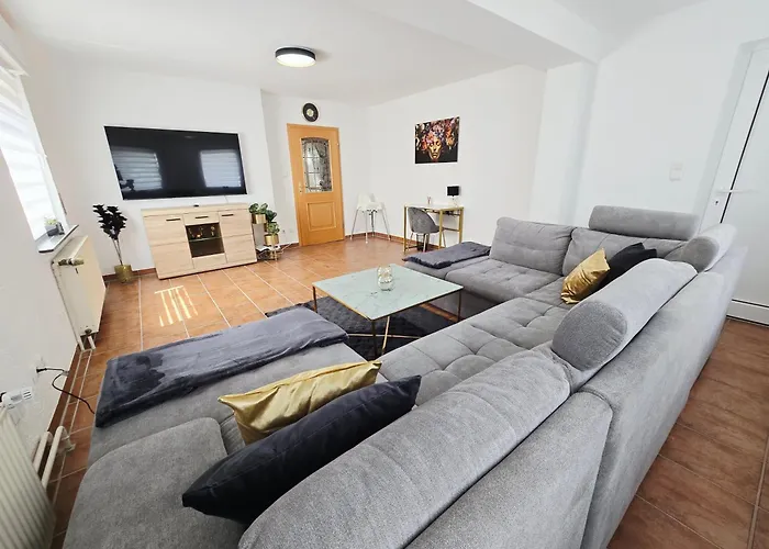 1 - Naehe Phantasialand, Koeln, Bonn, Bruehl Weilerswist