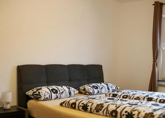 1 - Naehe Phantasialand, Koeln, Bonn, Bruehl *